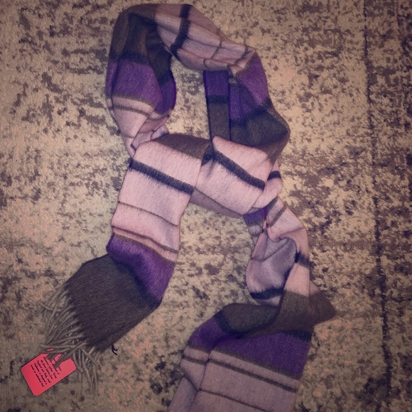 Seaward and Stearn London Scarf - Picture 1 of 4